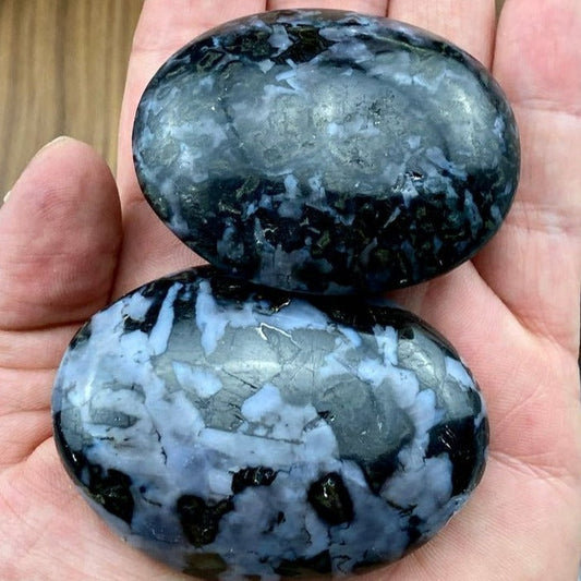 Indigo Gabbro neom.soul