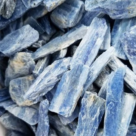 Kyanite - Blue neom.soul